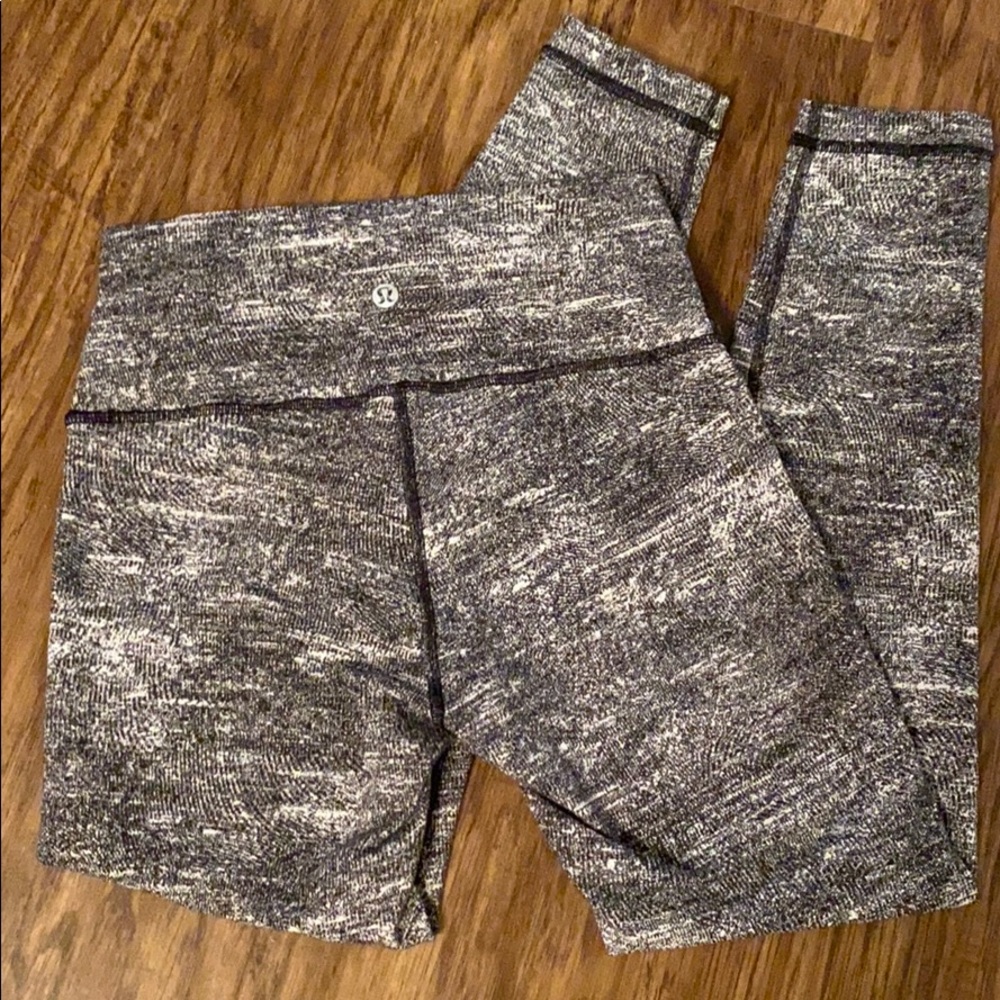 Lululemon Wunder Under high rise leggings size 6